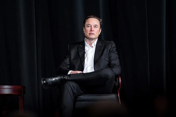 Ảnh chân dung Elon Musk